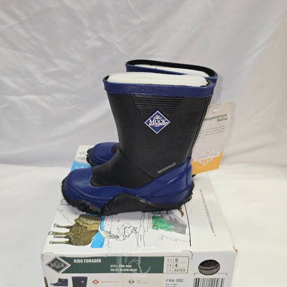 Muck Boot Company Kids Forager Boot in Black/Blue, Size 5k, NIB - Picture 4 of 8